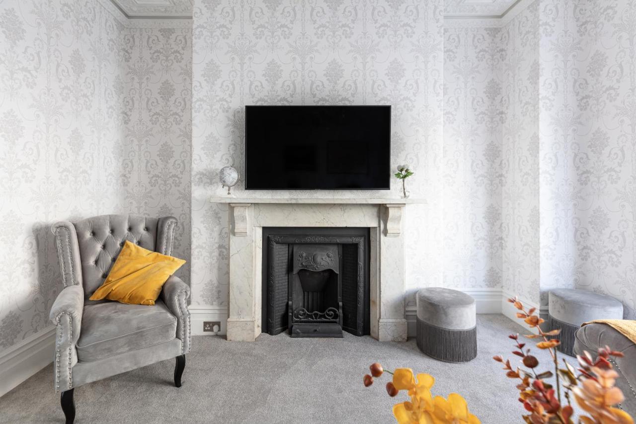 5 Bedroom Magnificent Georgian Townhouse- City Centre Bath Extérieur photo