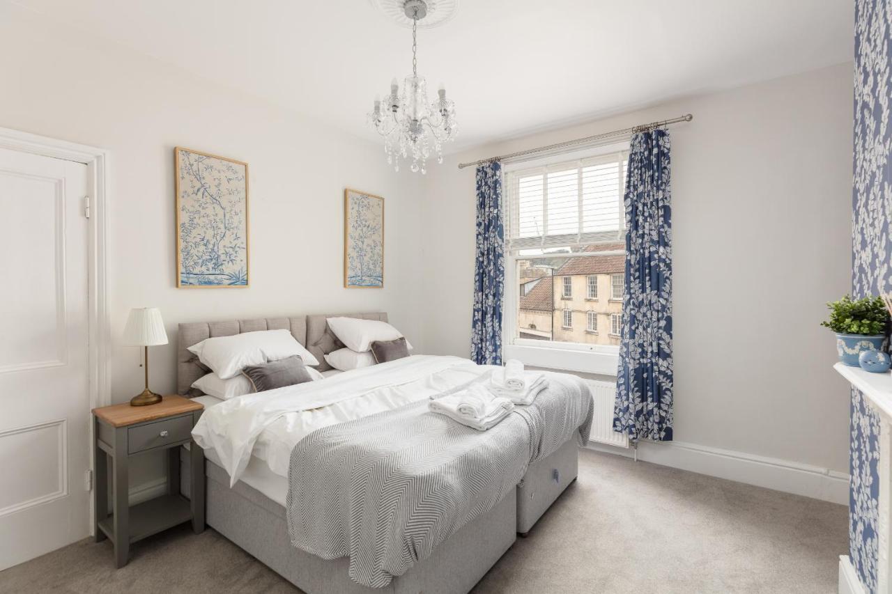 5 Bedroom Magnificent Georgian Townhouse- City Centre Bath Extérieur photo