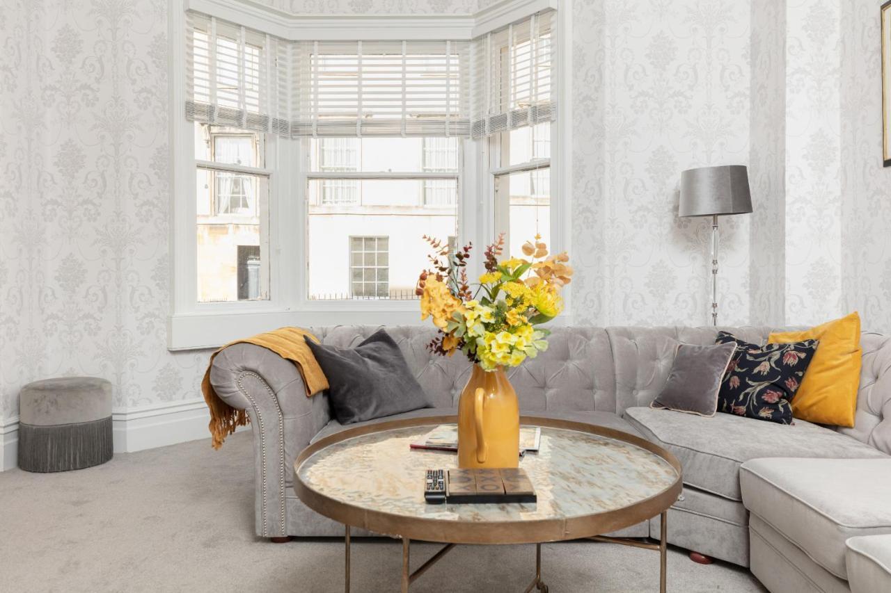 5 Bedroom Magnificent Georgian Townhouse- City Centre Bath Extérieur photo